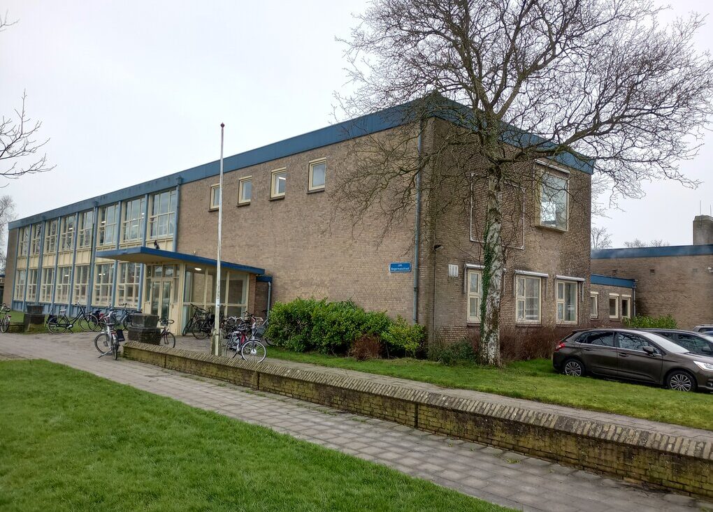Voormalig Lauwers College Kollum in beeld als noodopvanglocatie