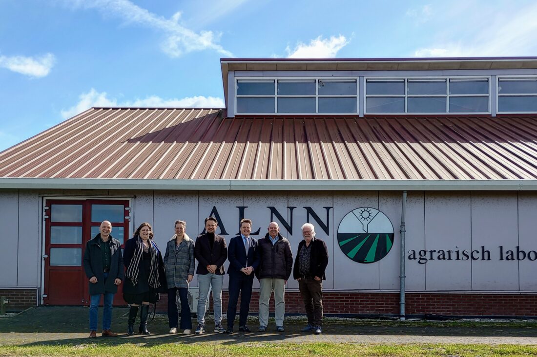 Bezoek college B&W aan Agrarisch Laboratorium Noord-Nederland