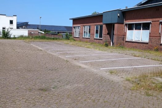 Sloophamer in parkeergarage It Panwurk Dokkum